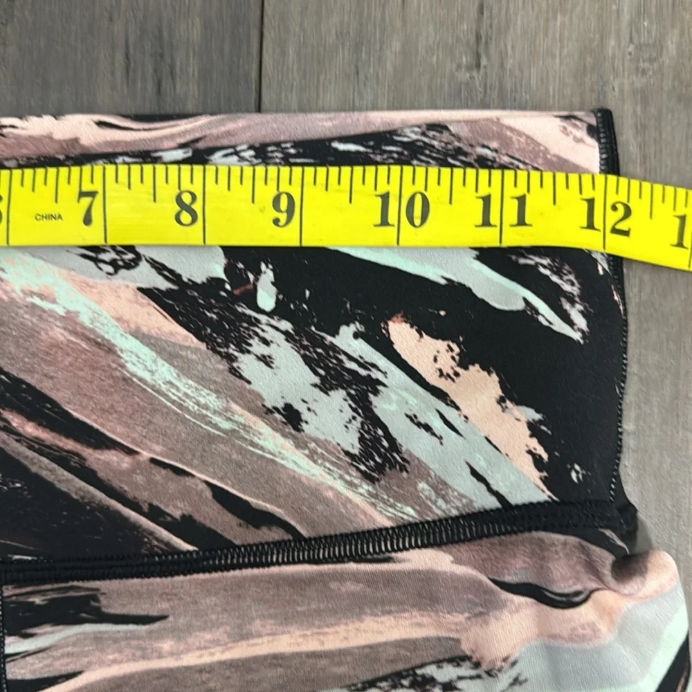 Lululemon‎ cropped leggings printed